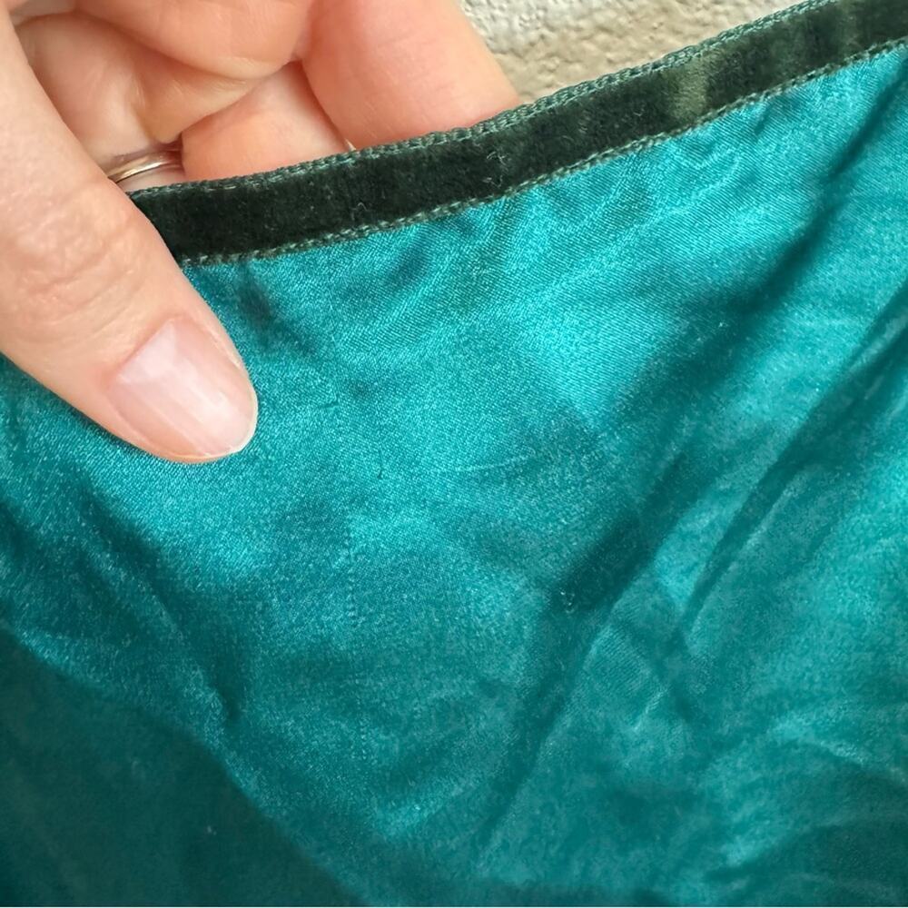 VTG Victoria Secret Y2K Green Cami Velour Trim Satin Mesh Hem Dainty Academia - Picture 6 of 8